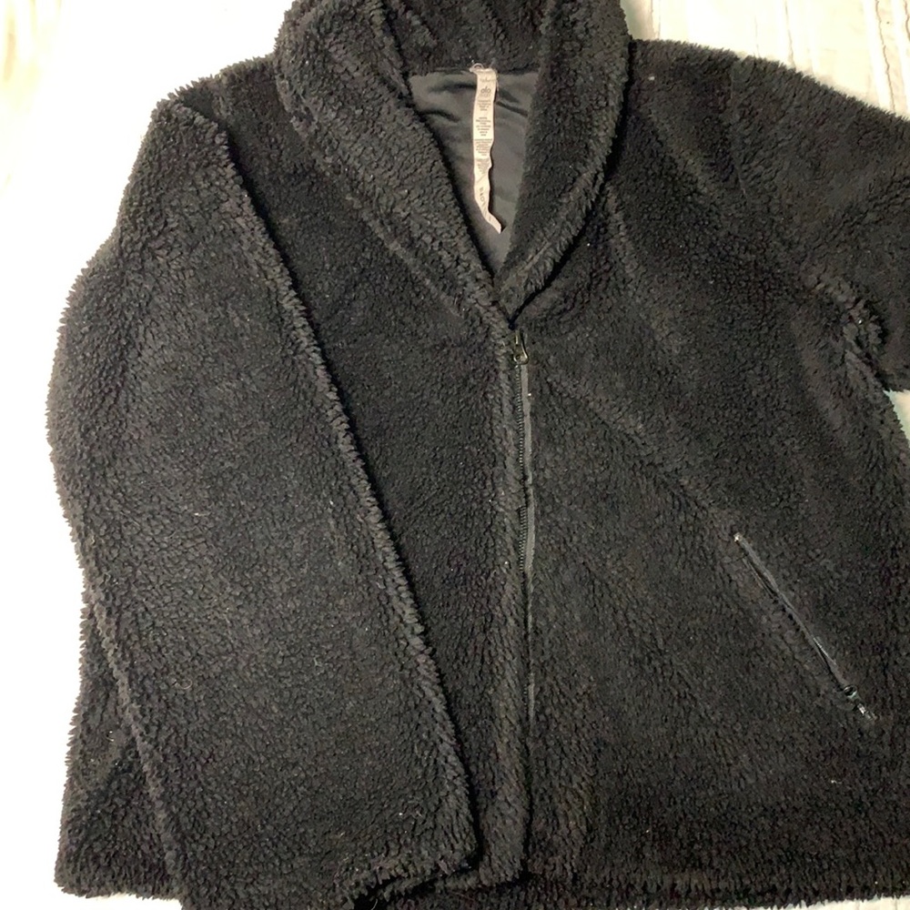 Alo yoga teddy coat